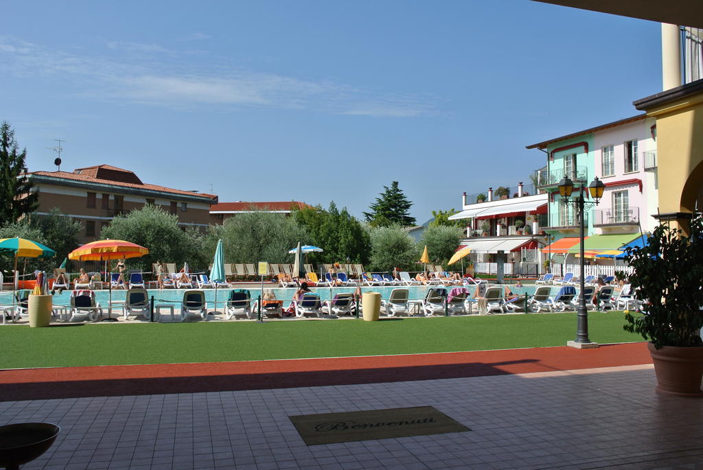 Giardino Dei Colori Dianella Appartamenti Pool Relax &Family Friendly Toscolano-Maderno Exterior foto