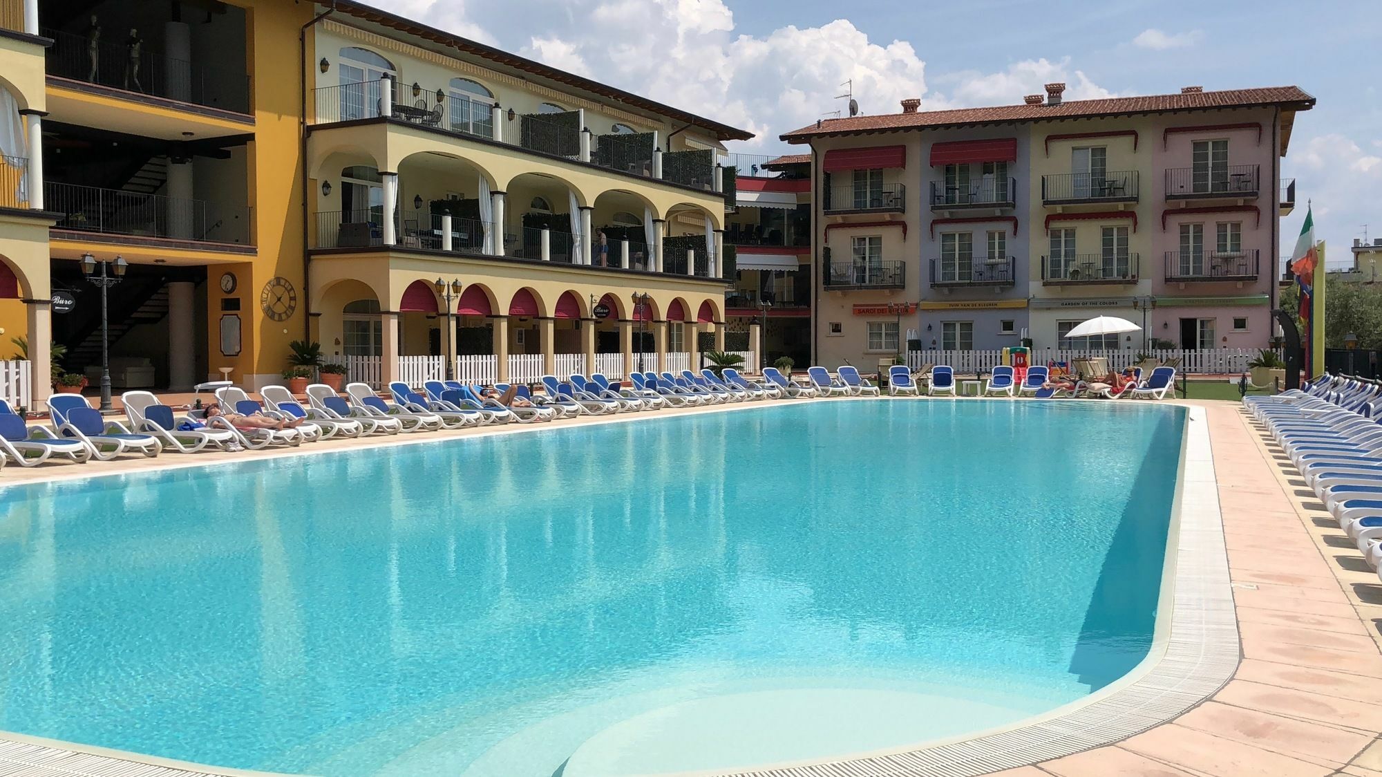Giardino Dei Colori Dianella Appartamenti Pool Relax &Family Friendly Toscolano-Maderno Exterior foto