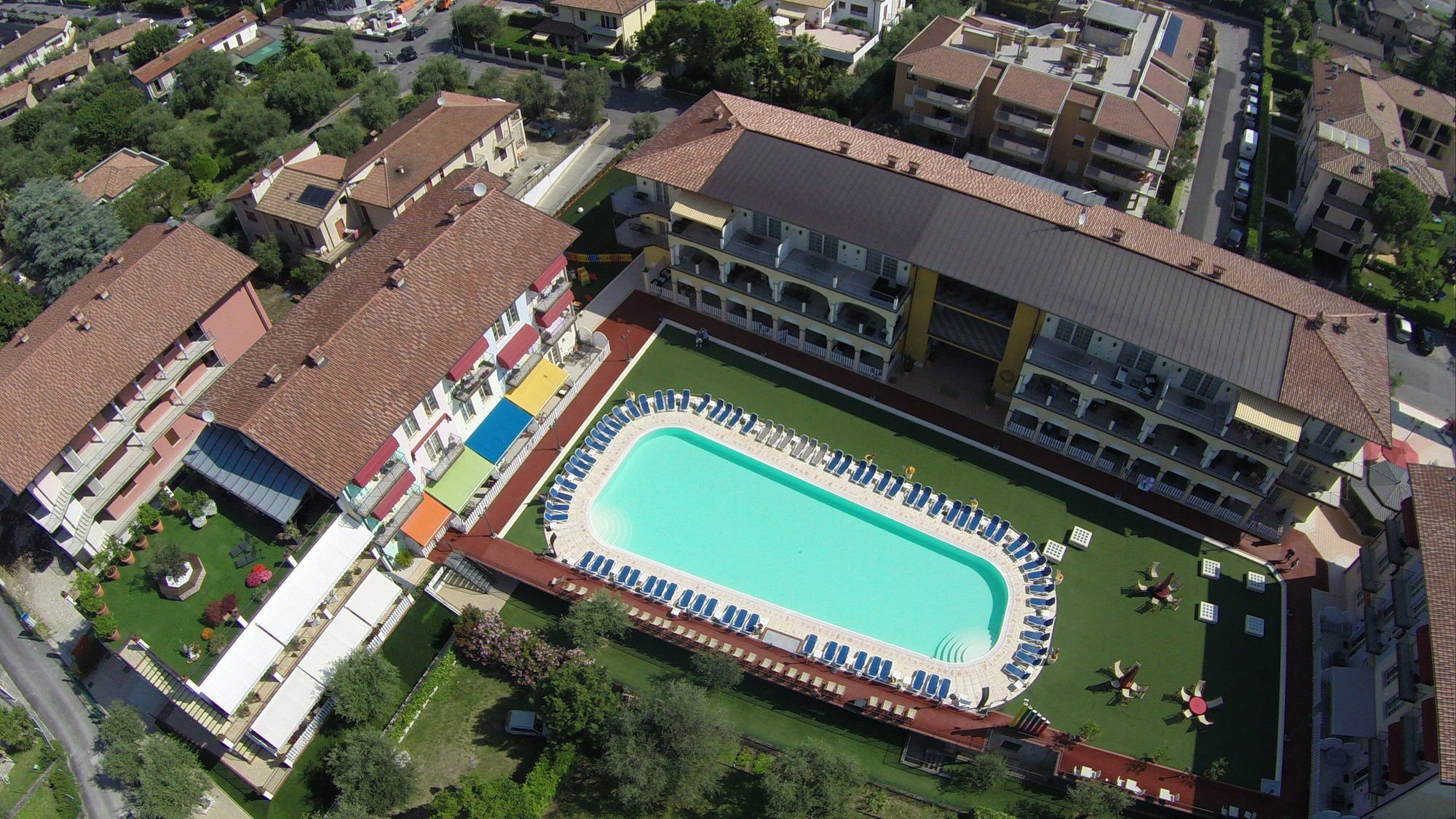 Giardino Dei Colori Dianella Appartamenti Pool Relax &Family Friendly Toscolano-Maderno Exterior foto