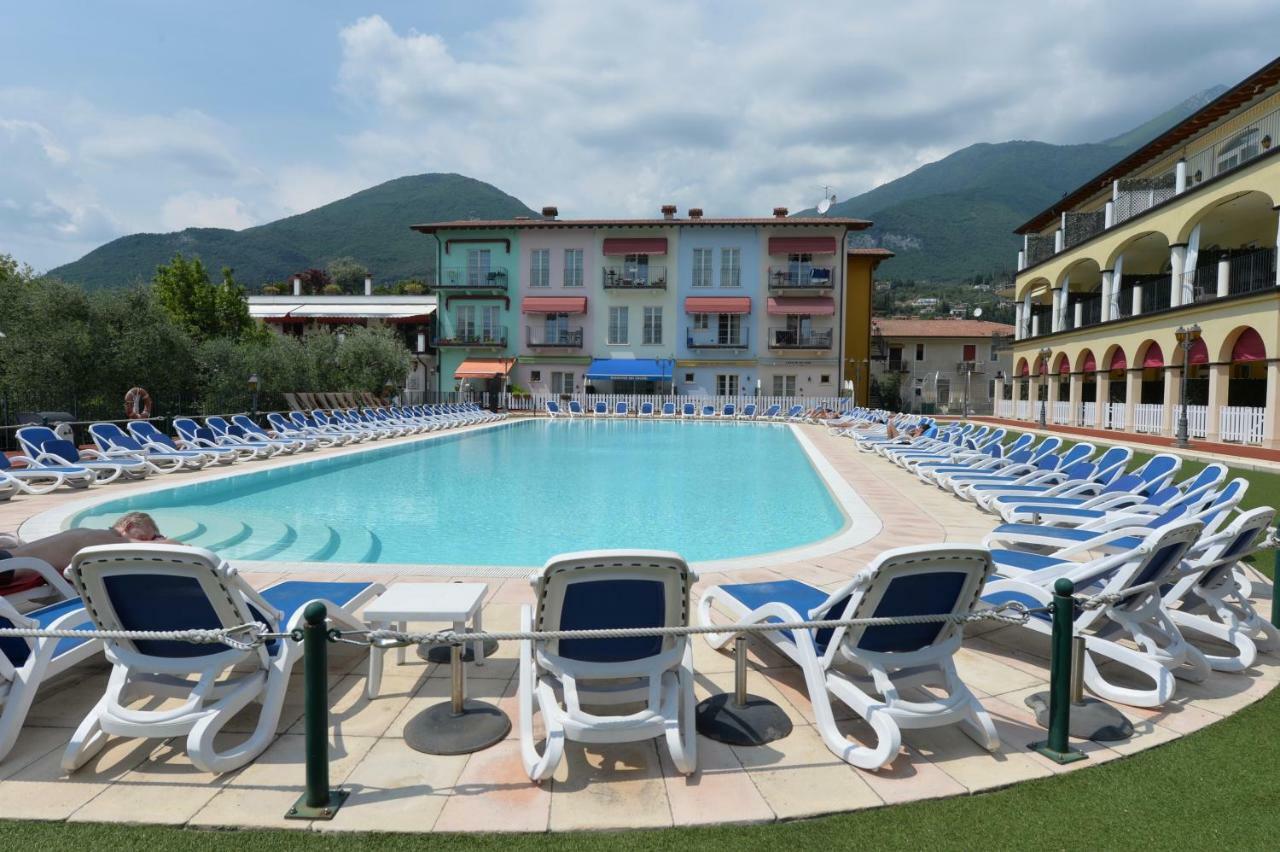 Giardino Dei Colori Dianella Appartamenti Pool Relax &Family Friendly Toscolano-Maderno Exterior foto